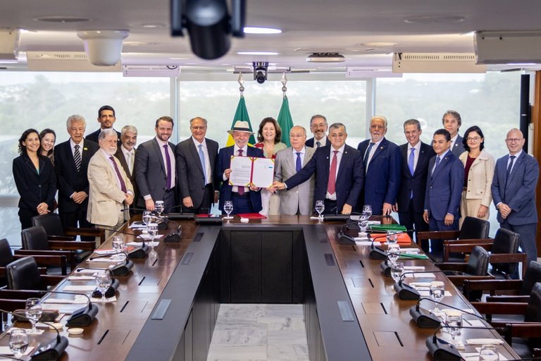 Brasil conclui etapa final para entrada em vigor do acordo Mercosul–UE