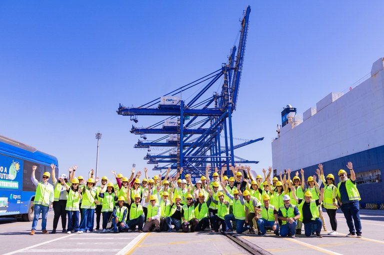 Porto de Paranaguá recebe visitas técnicas durante a 7º edição das caravanas da inovação portuária