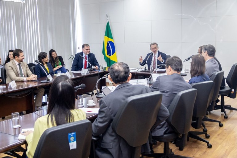 MDIC lança Agenda Brasil Mais Competitivo com 24 projetos