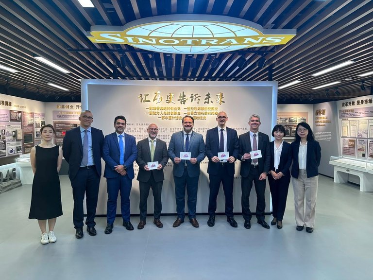 Brasil apresenta carteira bilionária de ferrovias a investidores chineses e amplia diálogo para novos projetos