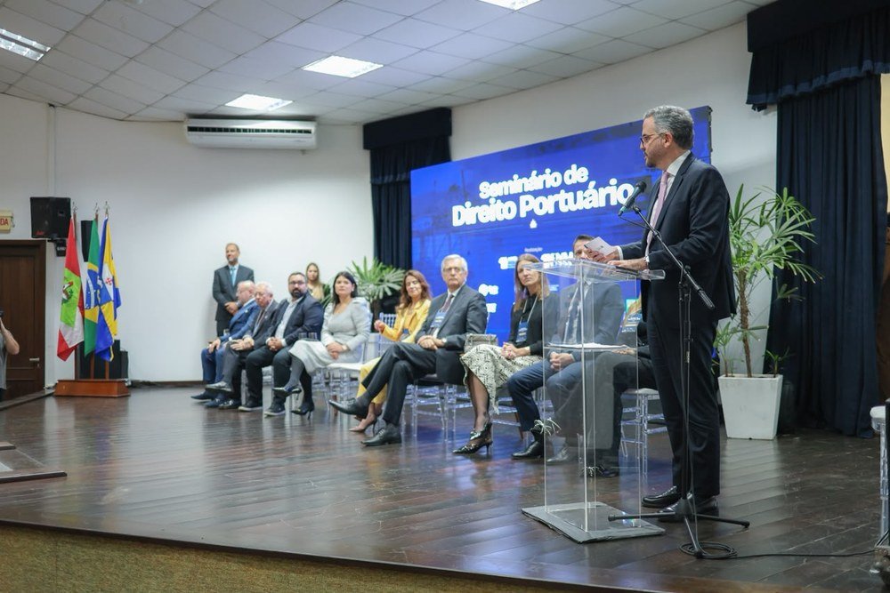 Segurança jurídica fortalece investimentos e impulsiona crescimento dos portos brasileiros, destaca ministro Tomé Franca