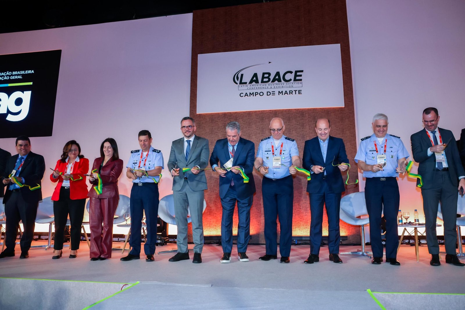 Ministro Tomé Franca participa da abertura da 21ª Labace, maior feira de aviação de negócios da América Latina