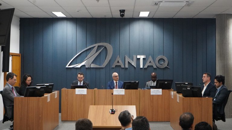 Audiência pública reúne contribuições para concessão do canal de acesso ao Porto de Santos