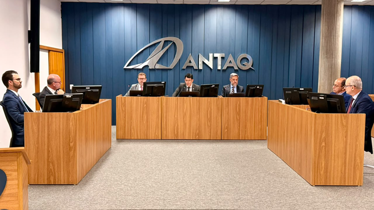 Diretoria aprova abertura de tomada de subsídios sobre serviços portuários em terminais de contêineres